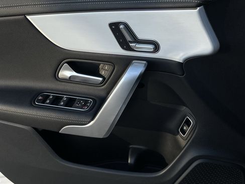 Used 2025 Mercedes-Benz CLA 250 image 20