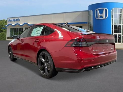 Used 2024 Honda Accord Sport image 3