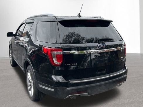 Used 2018 Ford Explorer Limited w/ Equipment Group 301A AWD/4WD image 3