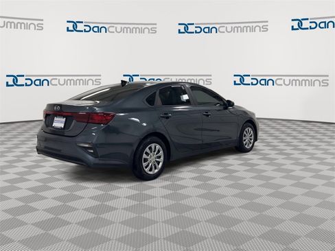 Used 2021 Kia Forte FE image 8