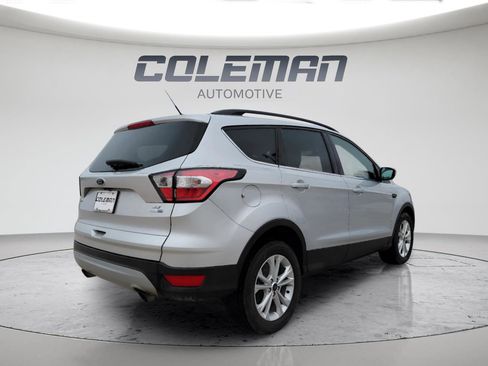Used 2018 Ford Escape SE w/ Ford Safe & Smart Package image 5