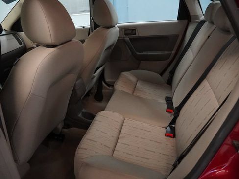 Used 2011 Ford Focus SE FWD image 27