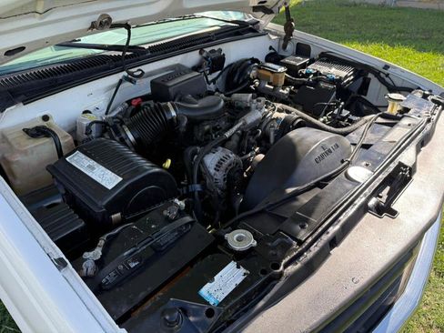 Used 2000 Chevrolet Silverado 2500 2WD Regular Cab image 26