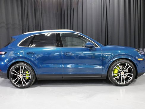 New 2026 Porsche Cayenne S image 8