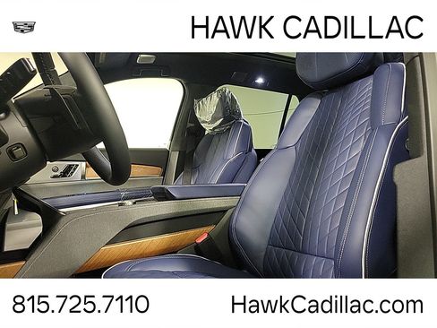New 2026 Cadillac Vistiq Premium Luxury w/ LPO, Floor Liner Package AWD/4WD image 12