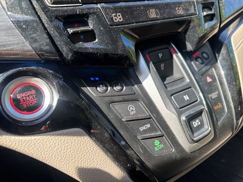 Used 2023 Honda Odyssey Elite image 6