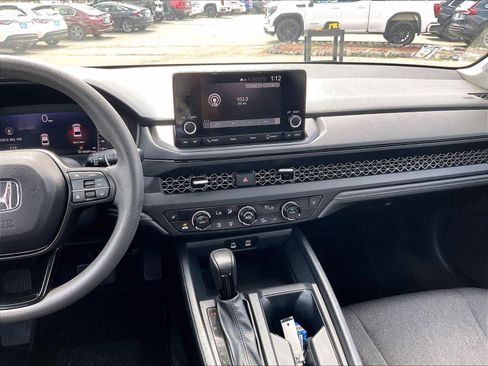 Used 2023 Honda Accord EX image 18