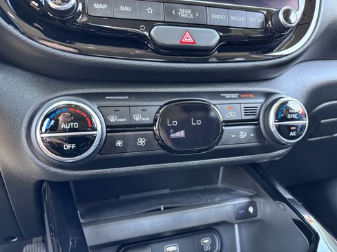 Certified 2023 Kia Soul EX FWD image 22