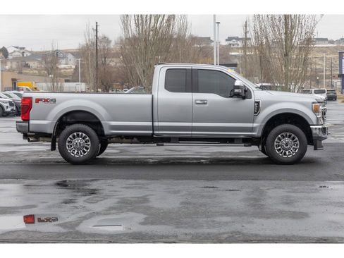 Used 2022 Ford F350 XLT w/ XLT Premium Package image 2