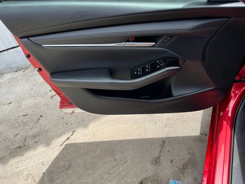 Used 2024 MAZDA MAZDA3 s FWD image 10