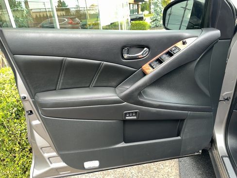 Used 2012 Nissan Murano LE w/ Platinum Pkg AWD/4WD image 15