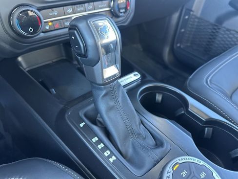 Used 2025 Ford Bronco Outer Banks image 24
