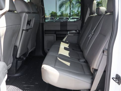 Used 2018 Ford F550 2WD Crew Cab Super Duty image 36