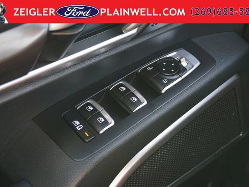 Used 2025 Kia Telluride S AWD/4WD image 34