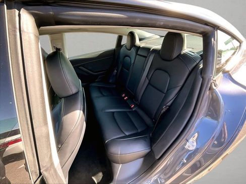 Used 2023 Tesla Model 3 Standard Range image 26
