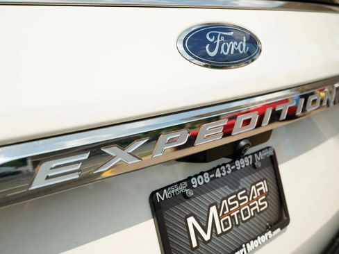 Used 2021 Ford Expedition Max Limited AWD/4WD image 12