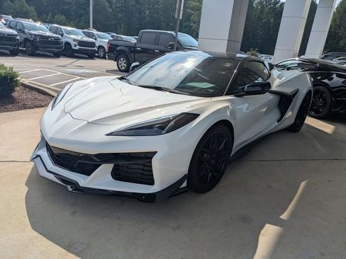 Used 2026 Chevrolet Corvette Z06 RWD image 5