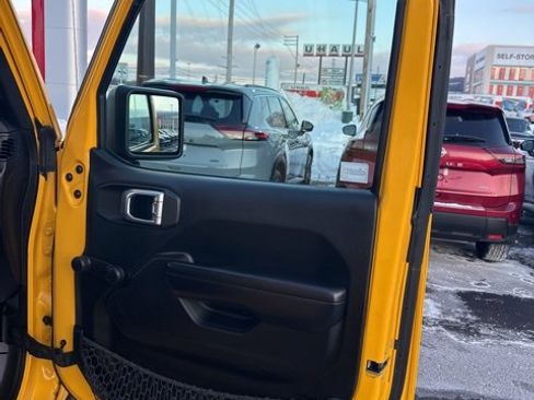 Used 2019 Jeep Wrangler Unlimited Sport image 13