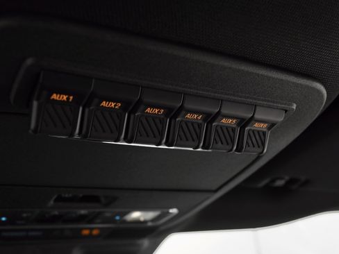 Used 2025 Ford F250 Platinum image 19