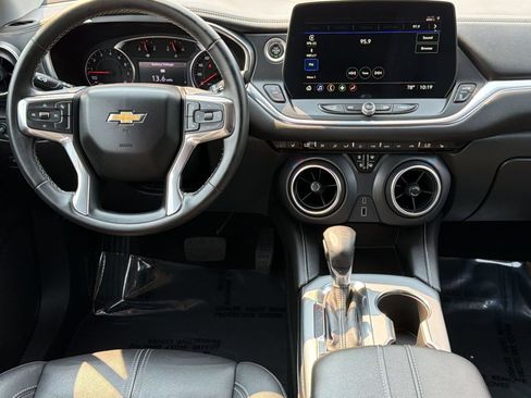 Used 2023 Chevrolet Blazer LT FWD image 27