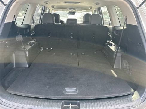Used 2022 Kia Telluride LX AWD/4WD image 8