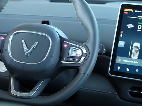 New 2024 VinFast VF 9 Plus AWD/4WD image 10