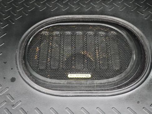 Used 2017 Jeep Wrangler Unlimited Rubicon w/ Dual Top Group image 32