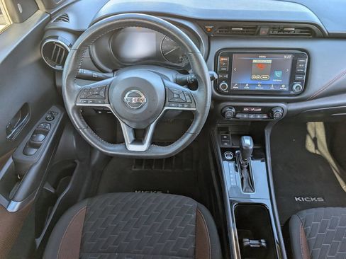 Used 2021 Nissan Kicks SR w/ Interior Electronics Package FWD image 10