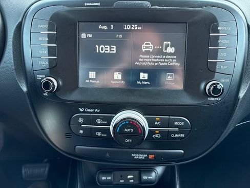 Used 2018 Kia Soul + FWD image 18