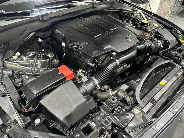 Used 2019 Jaguar XF S AWD/4WD image 8