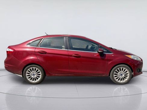 Used 2014 Ford Fiesta Titanium FWD image 2