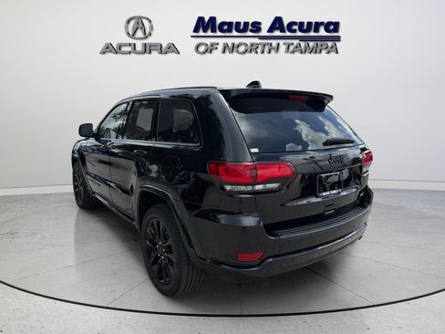 Used 2021 Jeep Grand Cherokee Laredo X RWD image 6