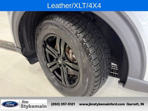 Used 2023 Ford Explorer XLT w/ XLT Sport Appearance Package AWD/4WD image 4