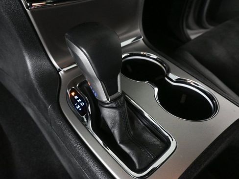 Used 2019 Jeep Grand Cherokee Altitude image 15