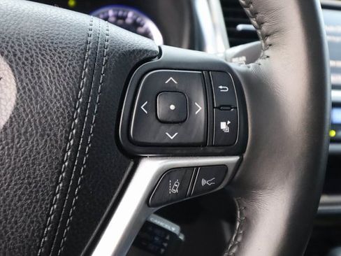 Used 2017 Toyota Highlander Limited image 57