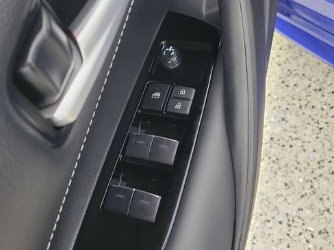 Used 2025 Toyota Corolla SE FWD image 22