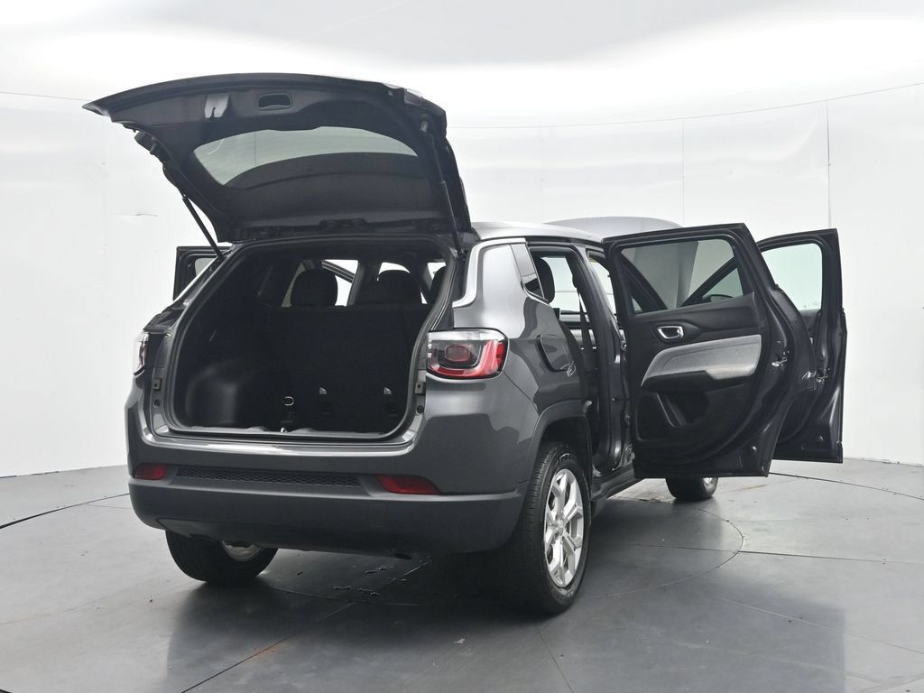 Used 2024 Jeep Compass Sport AWD/4WD image 56