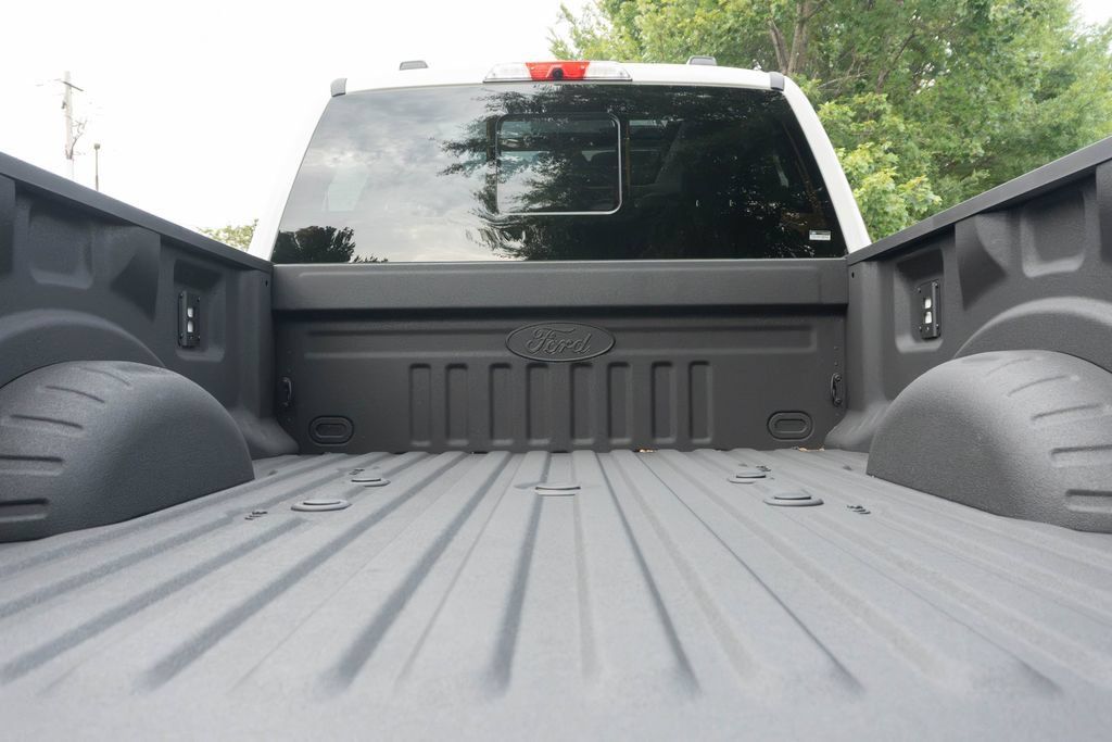 Used 2026 Ford F350 Lariat w/ Tremor Off-Road Package AWD/4WD image 14