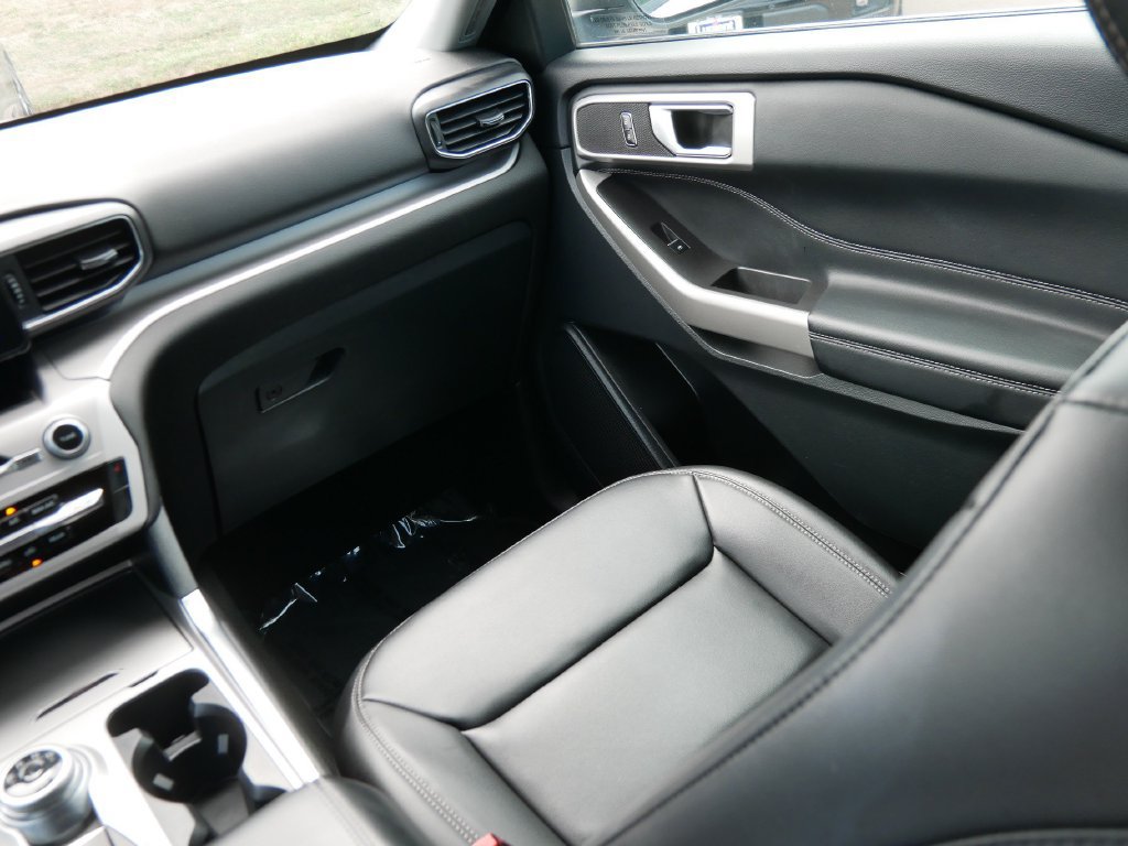 Certified 2023 Ford Explorer XLT AWD/4WD image 17