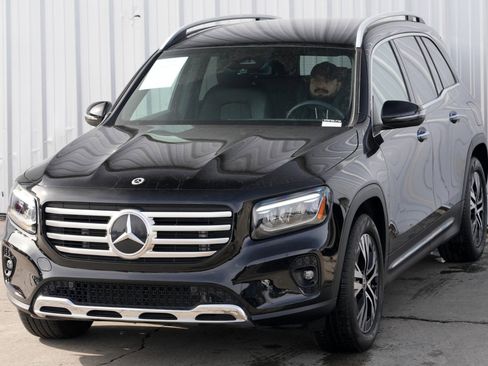Used 2024 Mercedes-Benz GLB 250 image 49