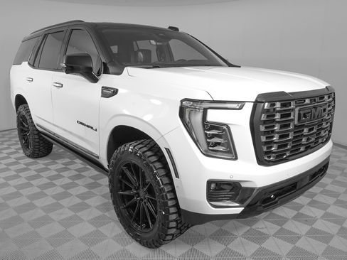 Used 2026 GMC Yukon Denali Ultimate AWD/4WD image 4