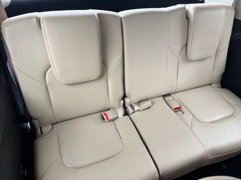 Used 2024 Nissan Armada Platinum w/ Captain's Chairs Package image 31