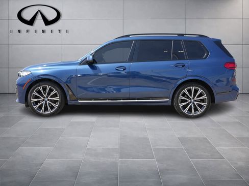 Used 2021 BMW X7 xDrive40i w/ M Sport Package AWD/4WD image 4
