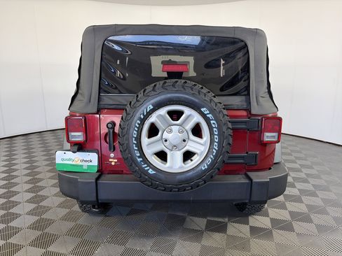 Used 2012 Jeep Wrangler Sport AWD/4WD image 9