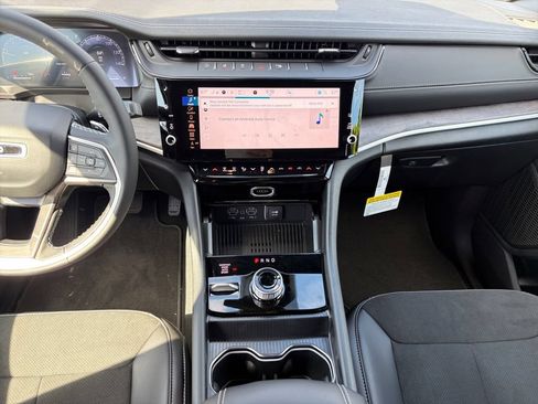 New 2026 Jeep Grand Cherokee Altitude AWD/4WD image 12