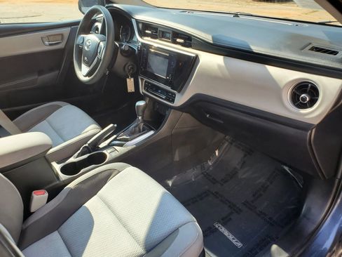 Used 2019 Toyota Corolla LE FWD image 35