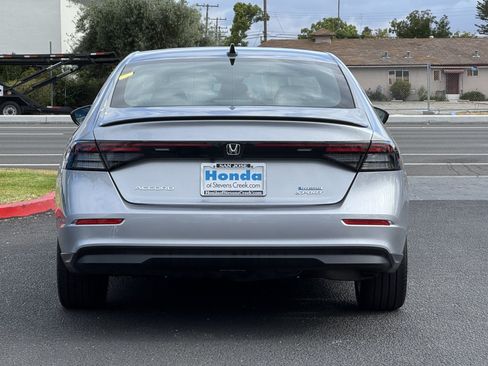 Used 2024 Honda Accord Sport image 10