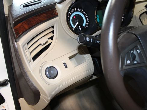 Used 2010 Buick LaCrosse CXL w/ Luxury Package FWD image 14