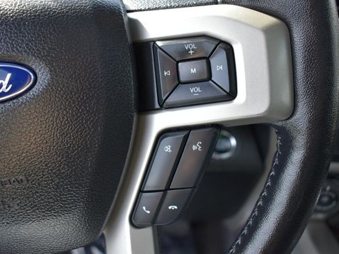 Used 2019 Ford F150 Lariat w/ Equipment Group 502A Luxury AWD/4WD image 18
