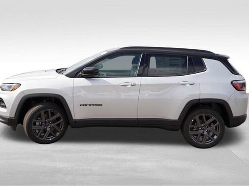 New 2025 Jeep Compass Limited w/ Sun & Sound Group image 6